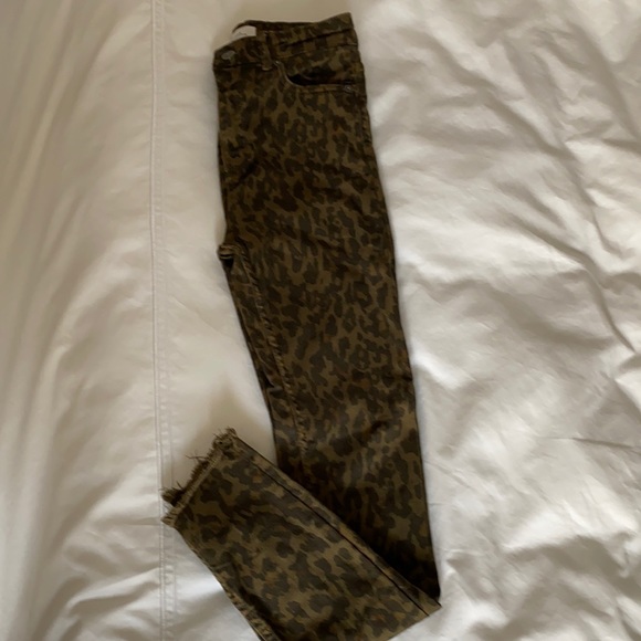 Zara high rise, skinny leopard print jeans. - Picture 1 of 5